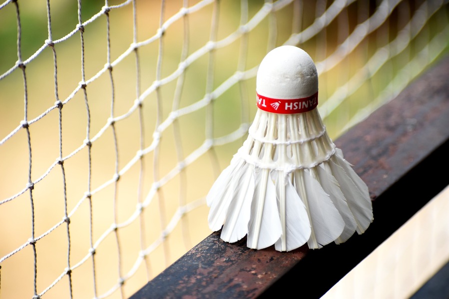 Att bemästra nätspel i badminton – konsten att vinna poäng vid nätet